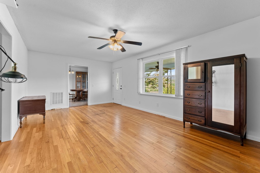 2497 Addington Bridge Rd