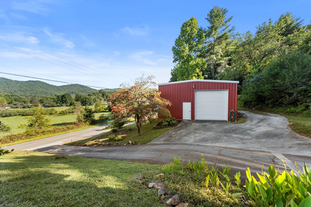 2497 Addington Bridge Rd