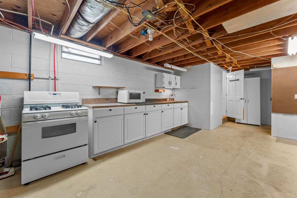 2497 Addington Bridge Rd