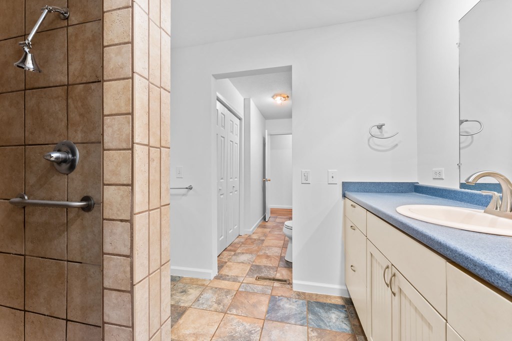 2497 Addington Bridge Rd