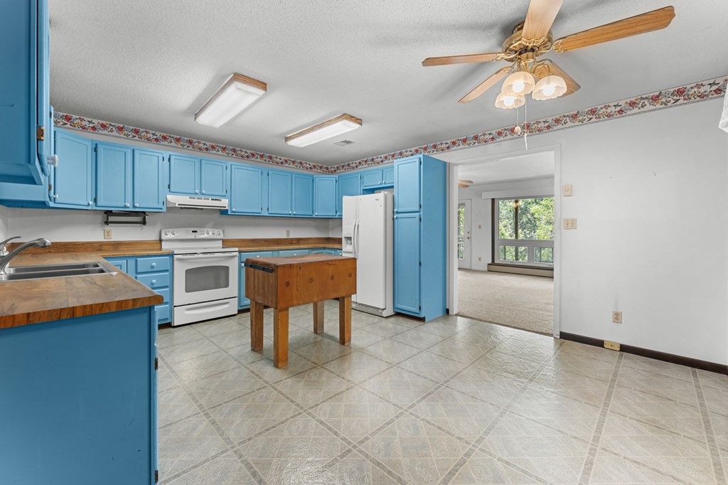 347 Willow Pond Rd