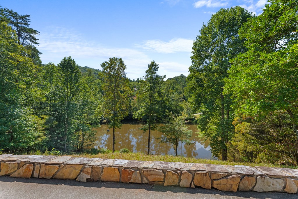 347 Willow Pond Rd