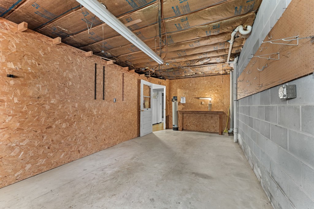 347 Willow Pond Rd