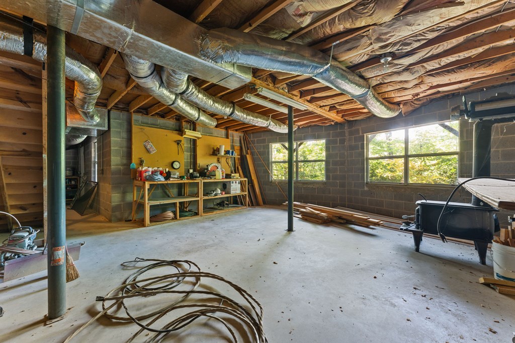 8597 Lower Burningtown Rd