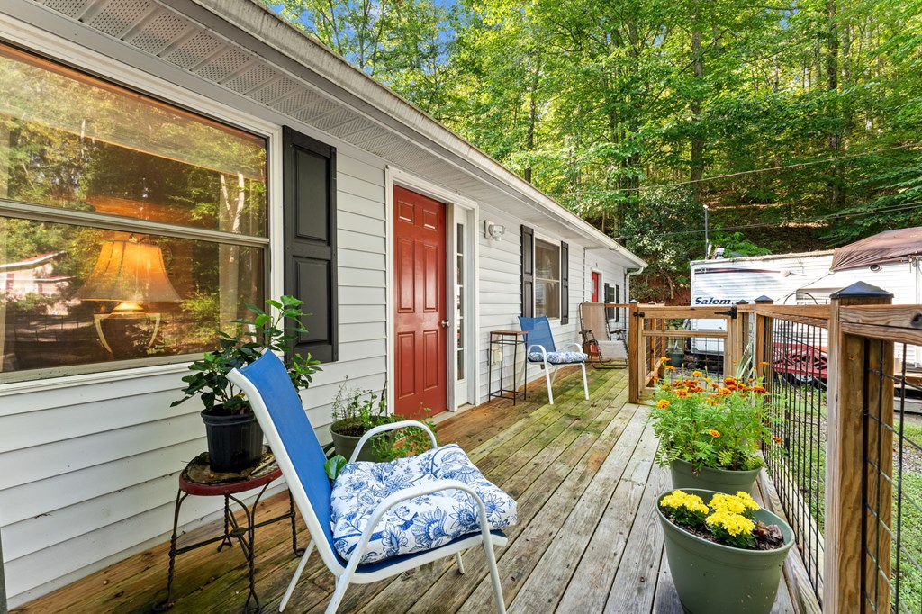 74 Cullasaja Hollow Rd