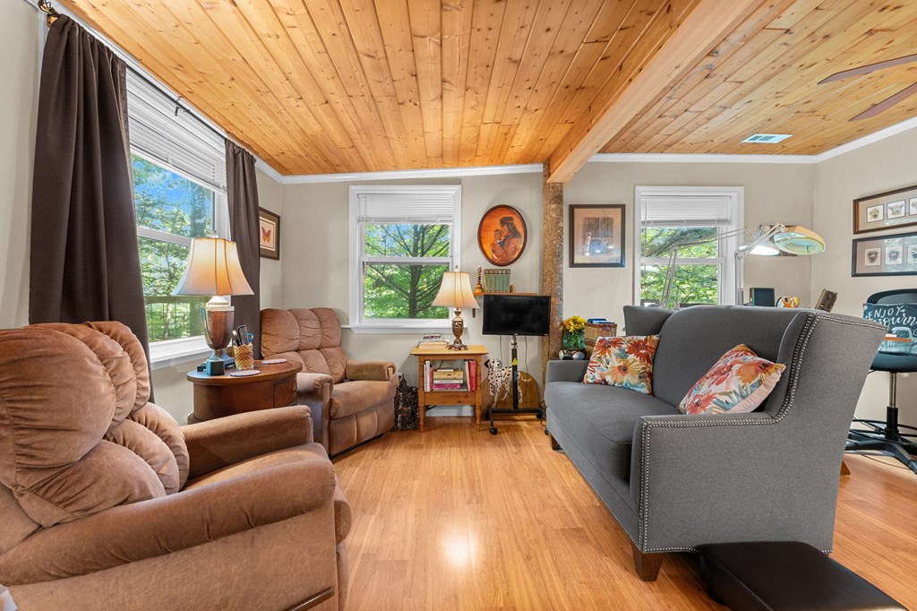 74 Cullasaja Hollow Rd