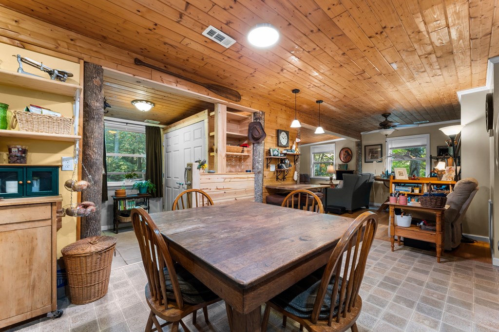 74 Cullasaja Hollow Rd