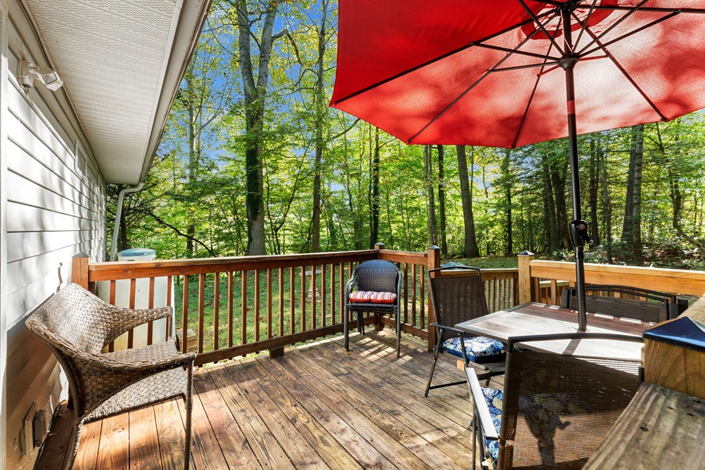74 Cullasaja Hollow Rd