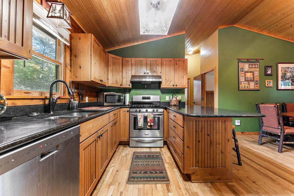 174 Upper Middle Creek Rd, Franklin