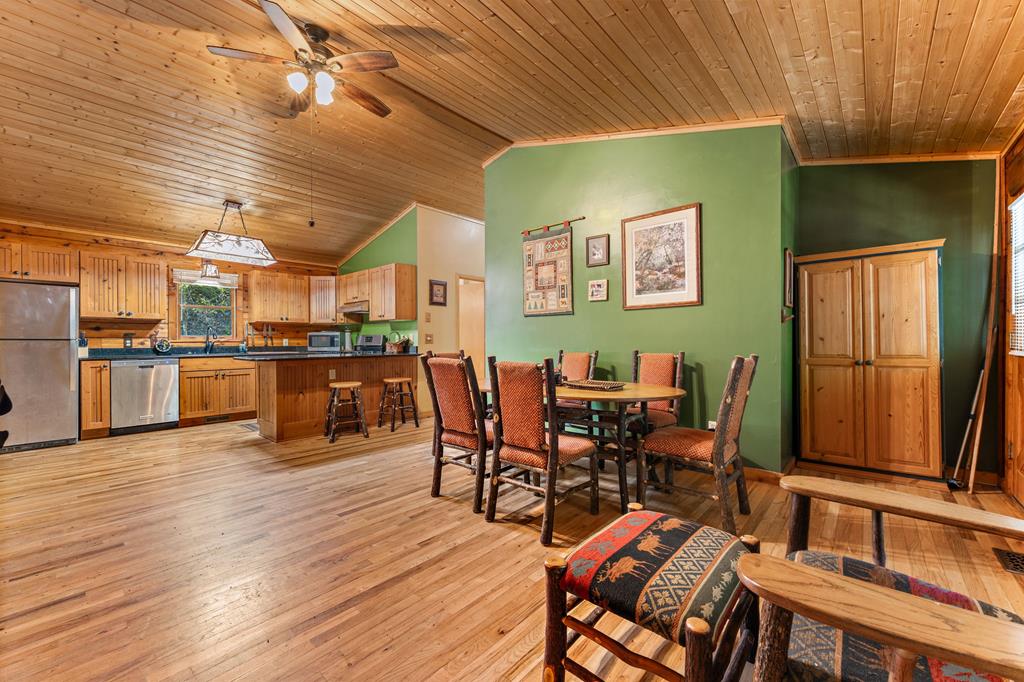 174 Upper Middle Creek Rd, Franklin