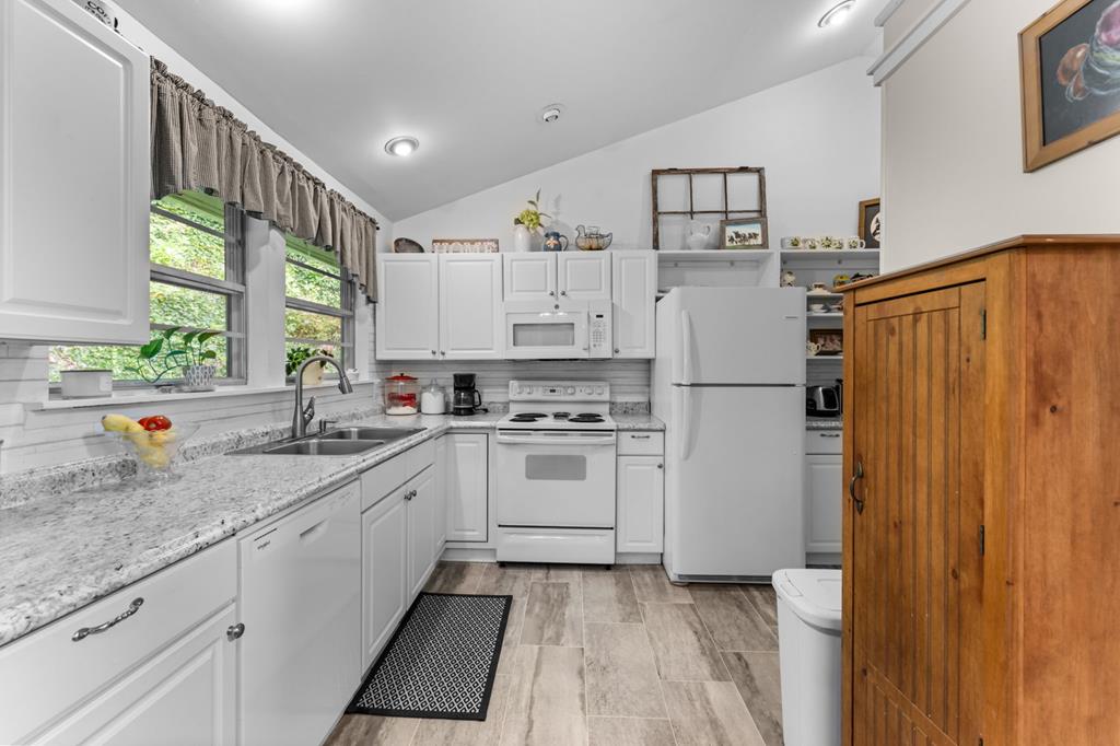 592 Snow Hill Falls Circle, Franklin