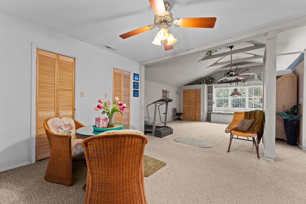 39 Woodcove Dr, Franklin