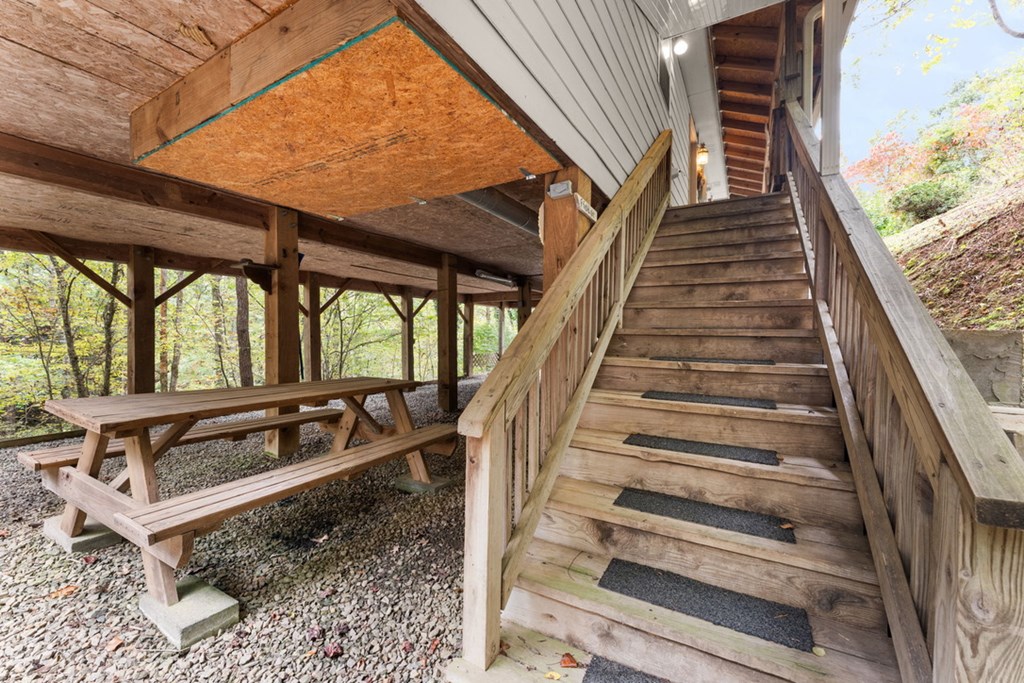 39 Woodcove Dr, Franklin