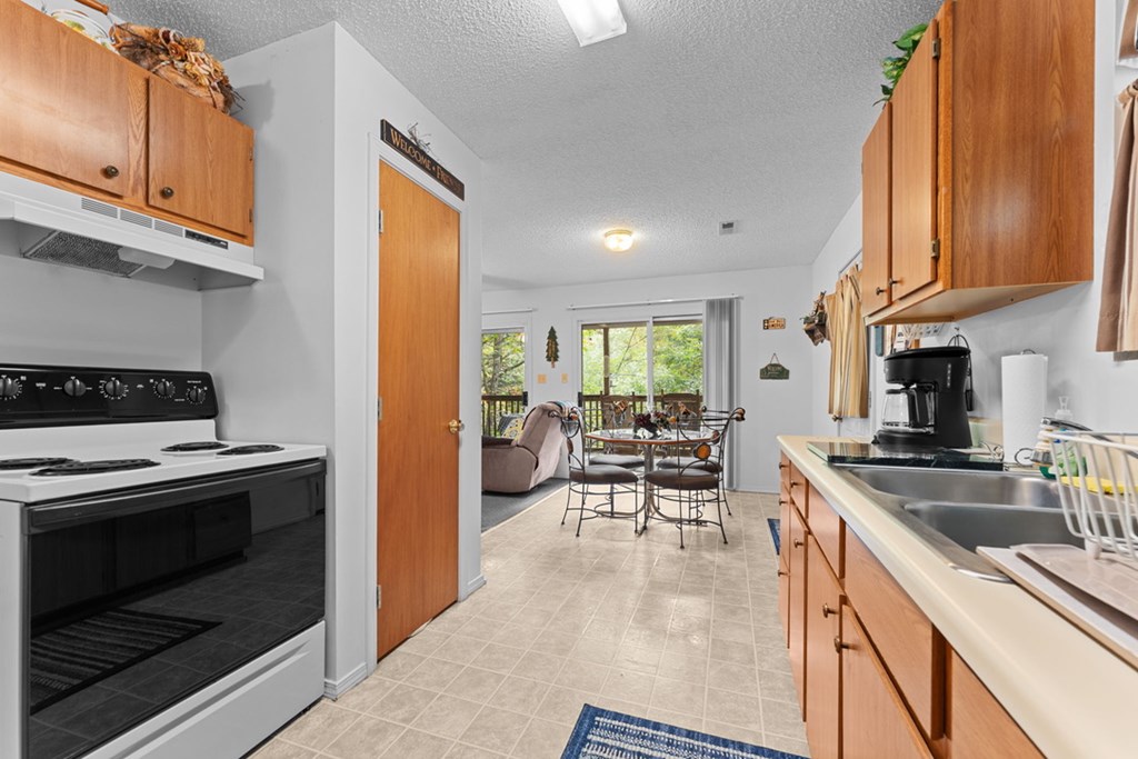 39 Woodcove Dr, Franklin