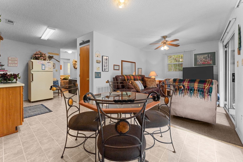 39 Woodcove Dr, Franklin