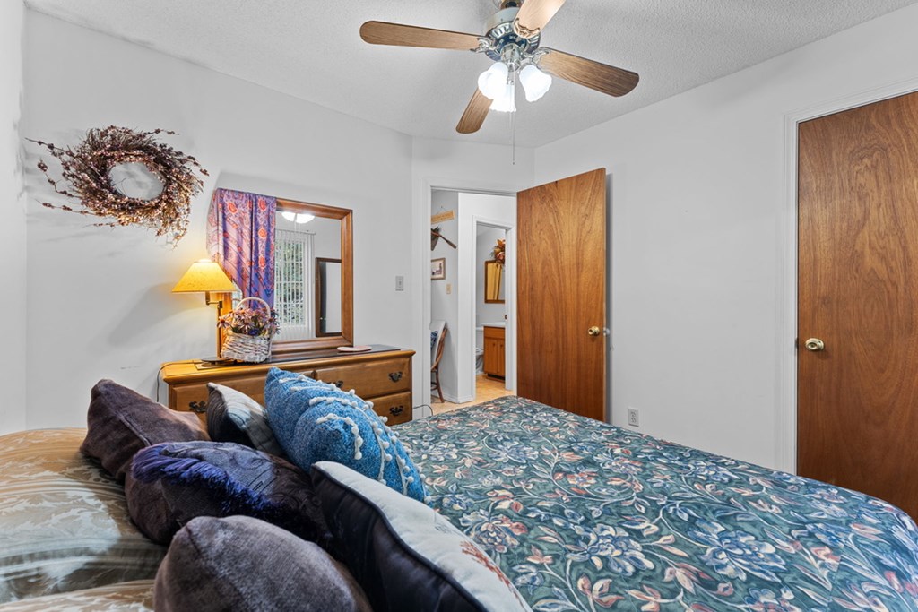 39 Woodcove Dr, Franklin