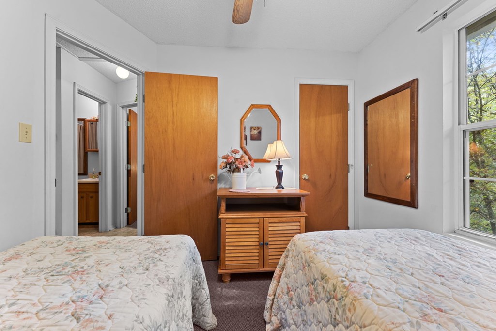 39 Woodcove Dr, Franklin