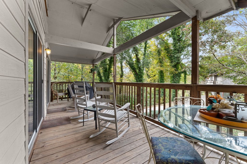 39 Woodcove Dr, Franklin