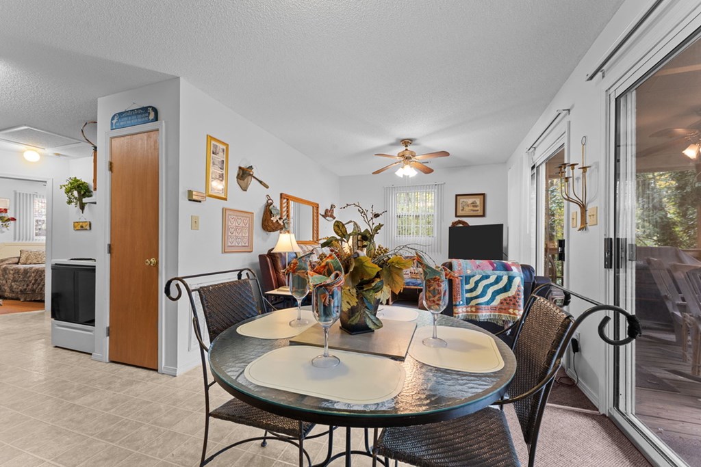 39 Woodcove Dr, Franklin