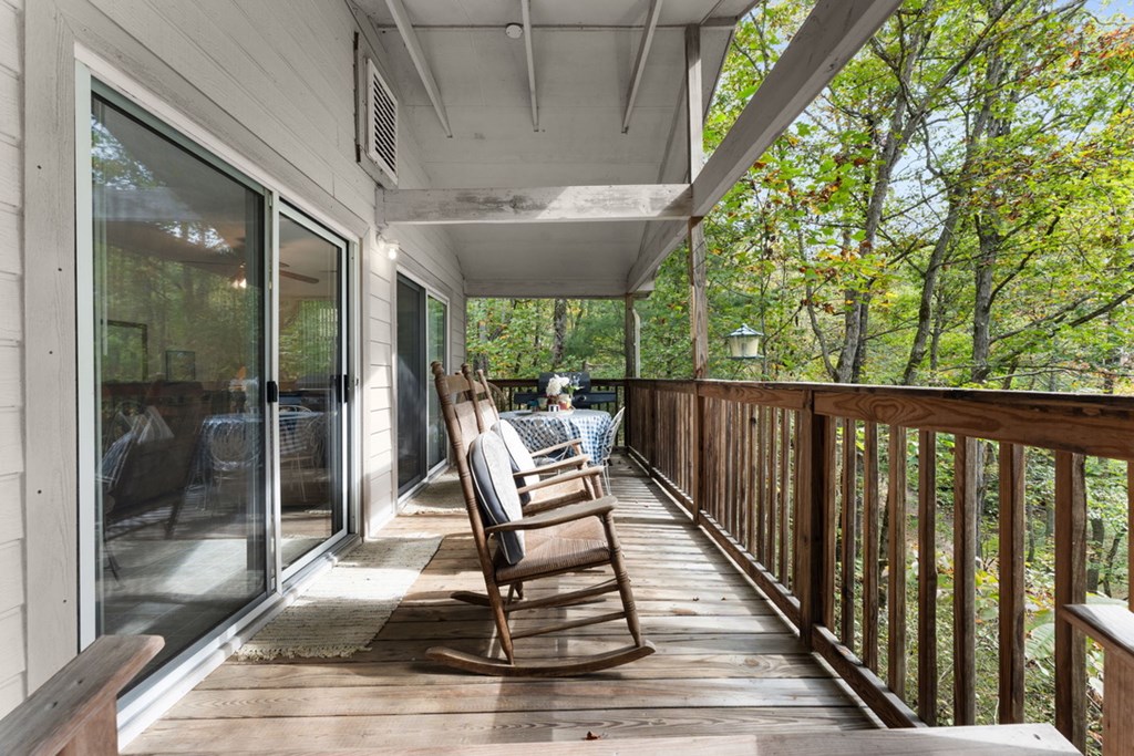 39 Woodcove Dr, Franklin