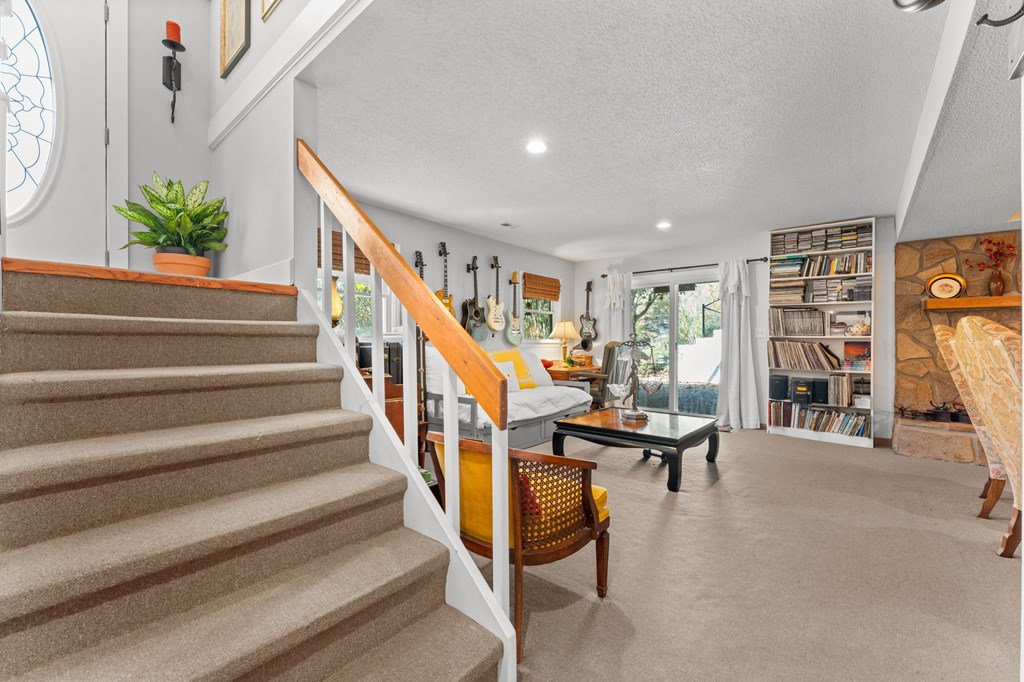 100 Allison Creek Rd