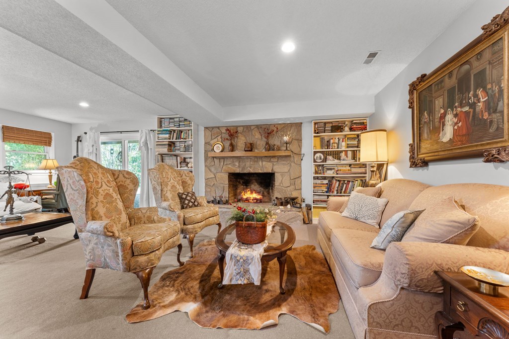 100 Allison Creek Rd