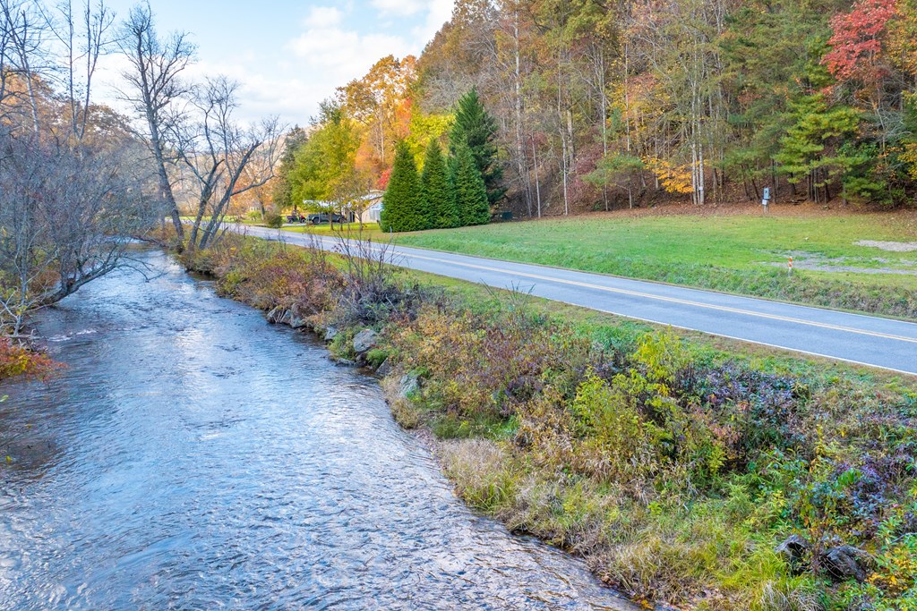 9059 Lower Burningtown Road