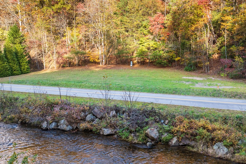 9059 Lower Burningtown Road