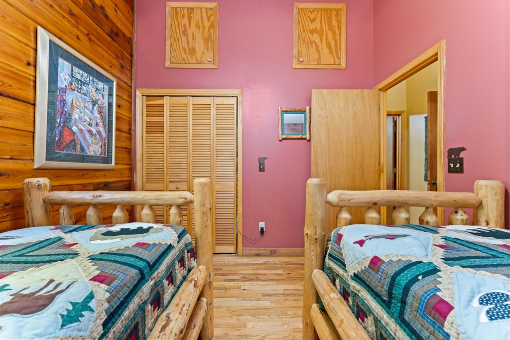 174 Upper Middle Creek Rd