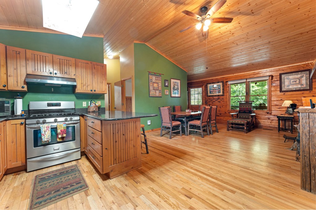 174 Upper Middle Creek Rd