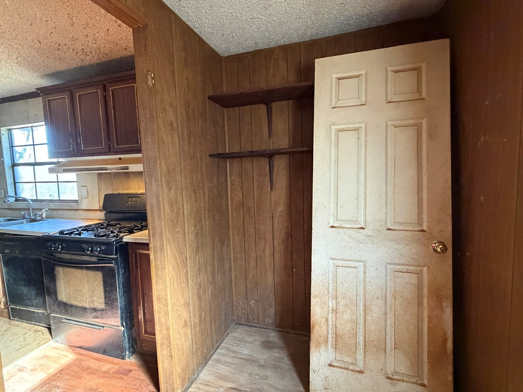 712 South Skeenah Rd