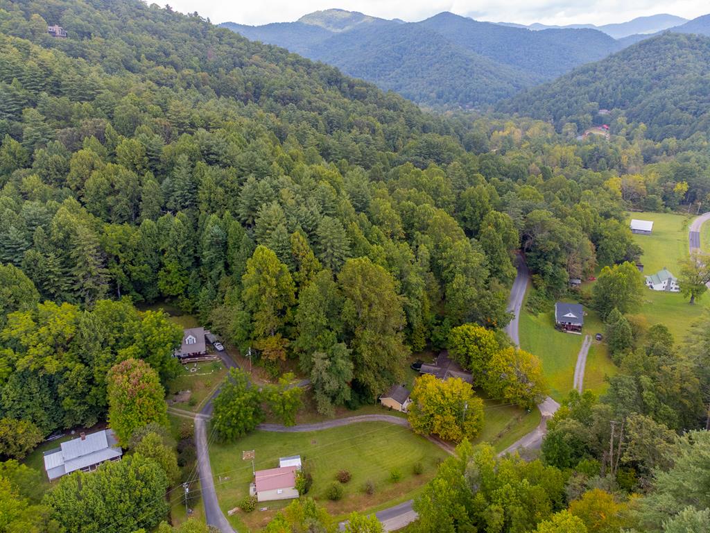 685 Peeks Creek Road