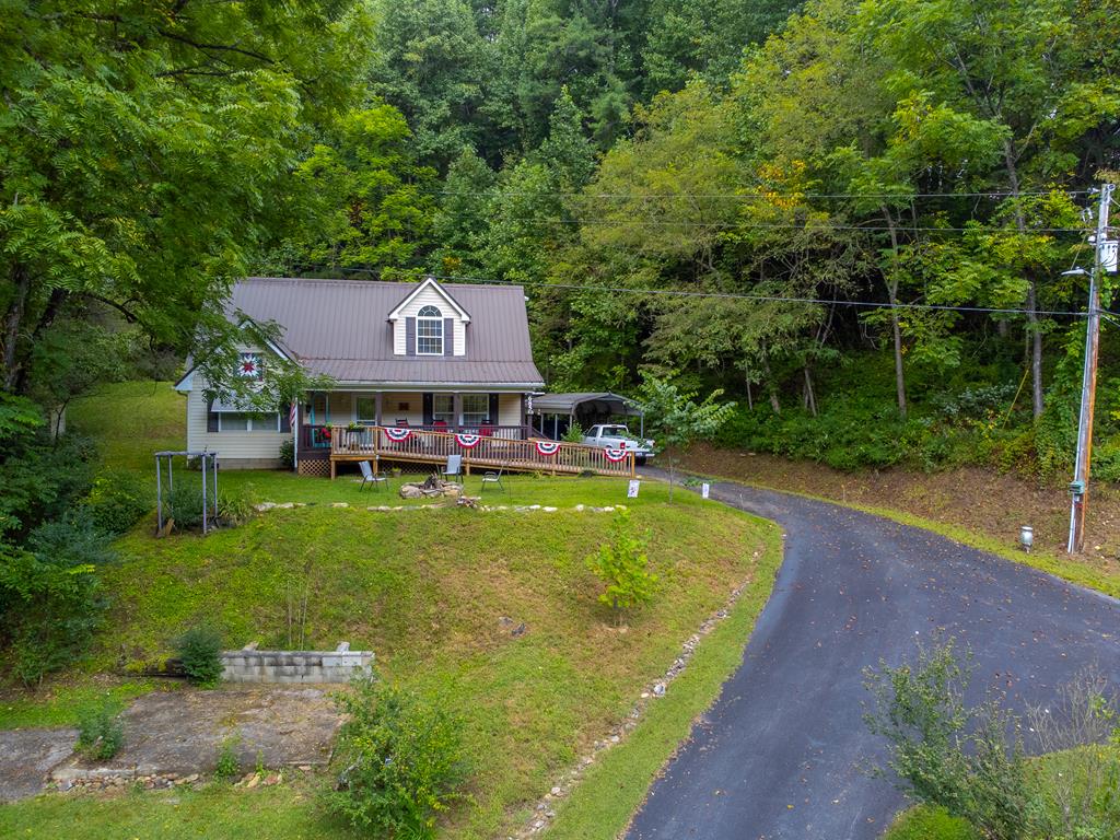 685 Peeks Creek Road