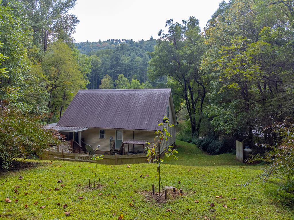 685 Peeks Creek Road