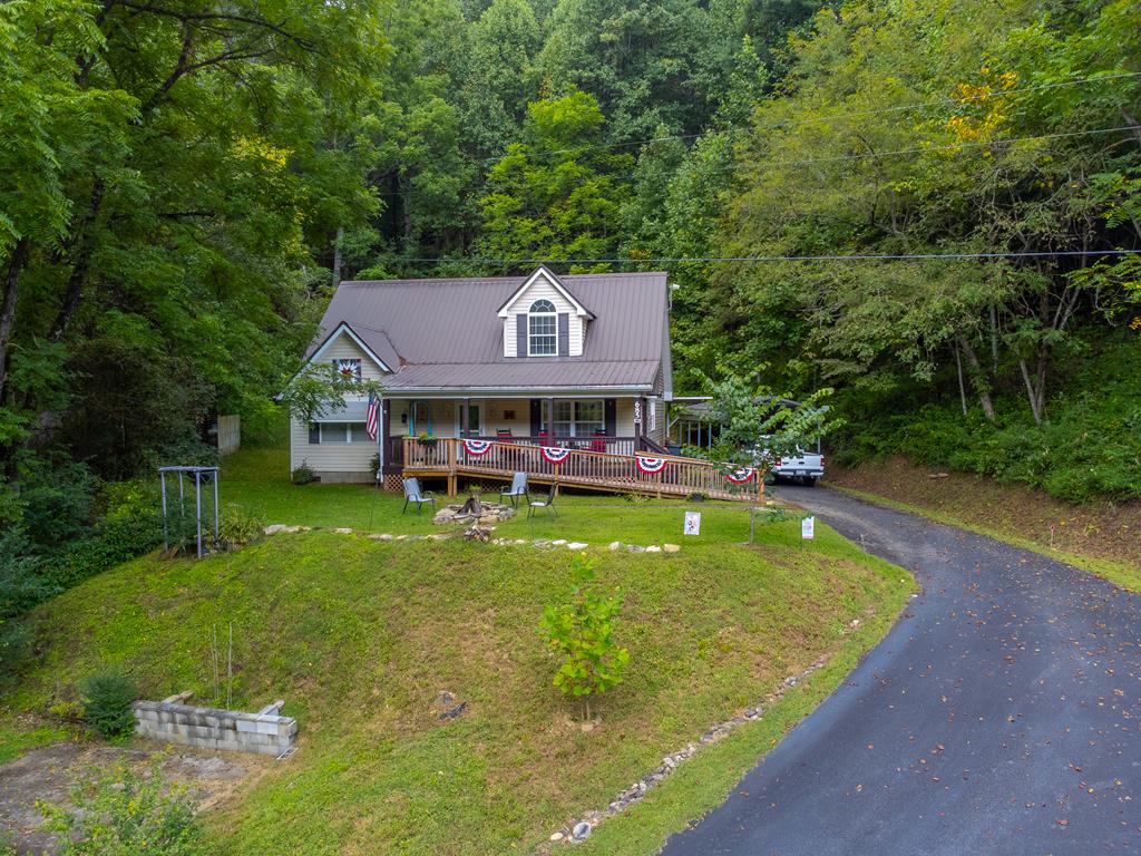 685 Peeks Creek Road