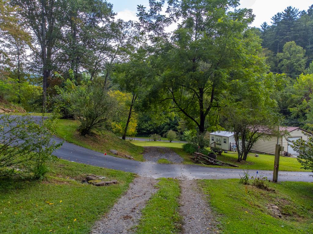 685 Peeks Creek Road