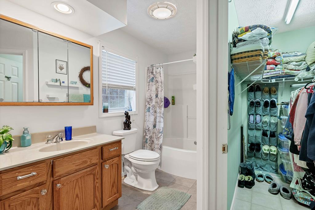 685 Peeks Creek Road