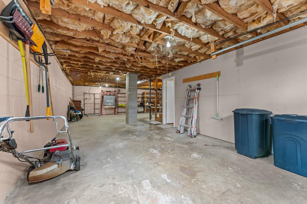 275 Crestview Heights