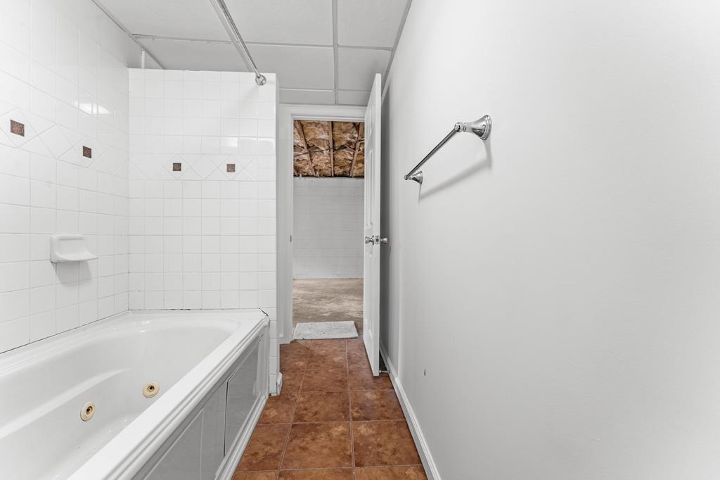 275 Crestview Heights