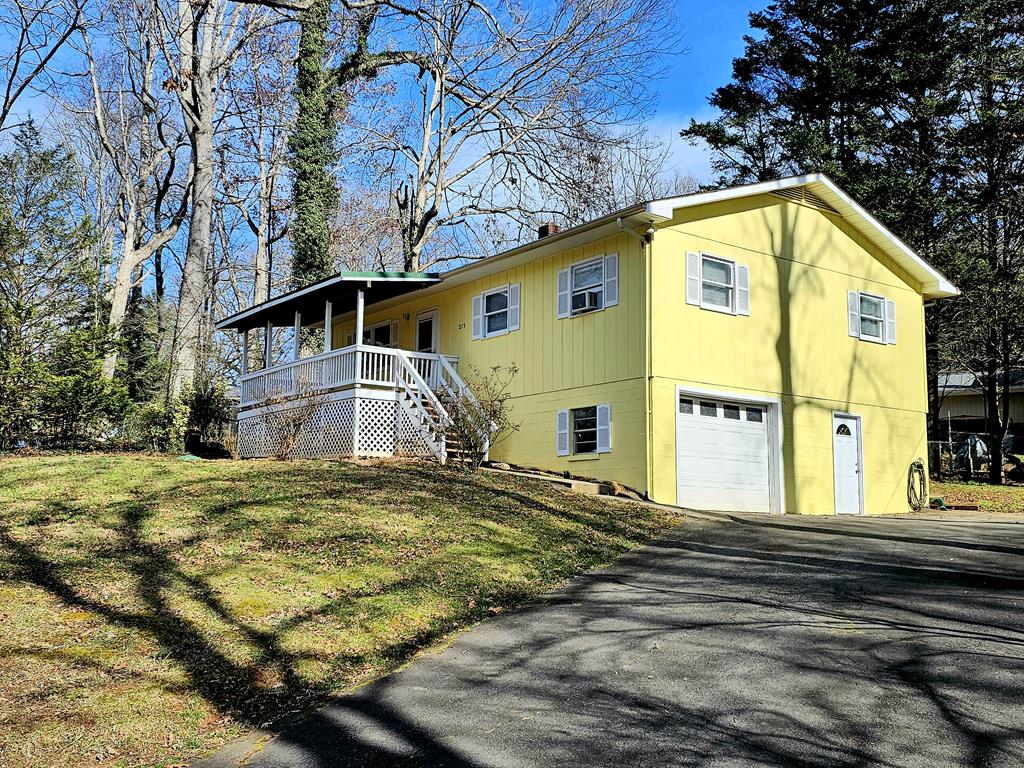 275 Crestview Heights