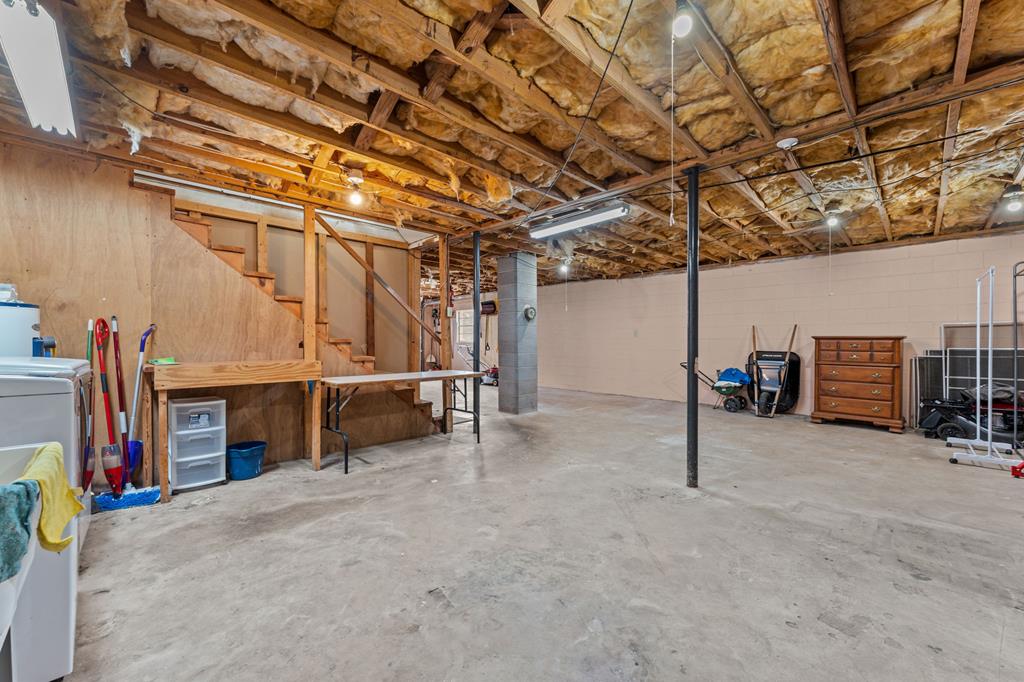 275 Crestview Heights