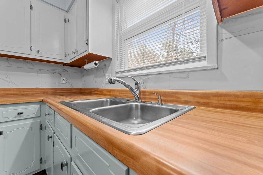 275 Crestview Heights