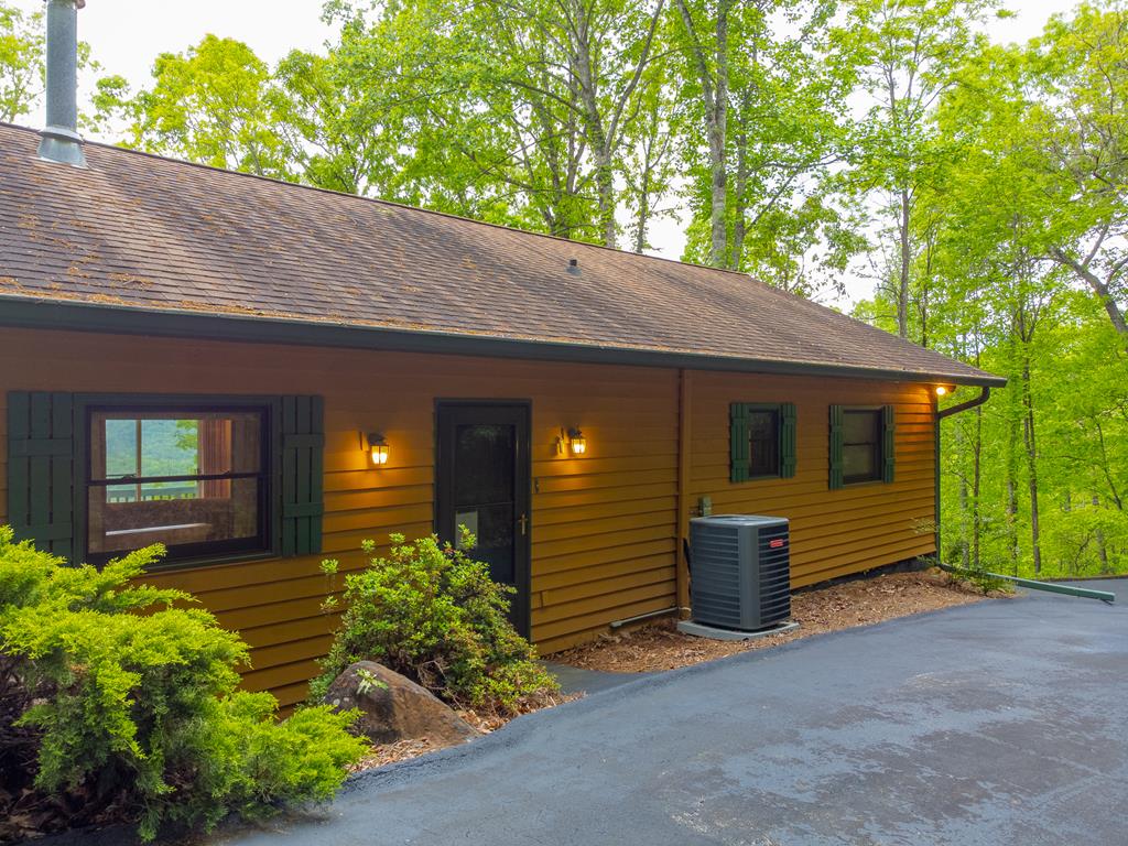 611 Garden Flats Road