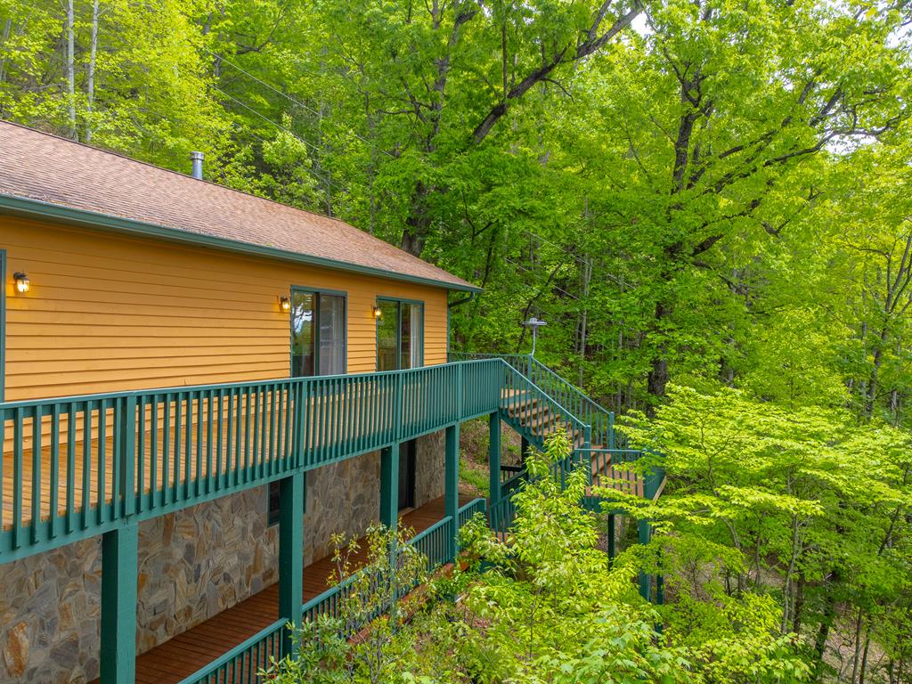 611 Garden Flats Road