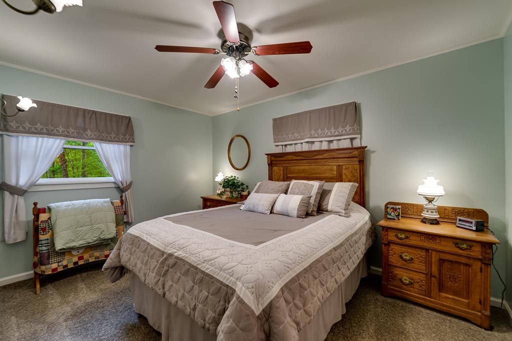 611 Garden Flats Road