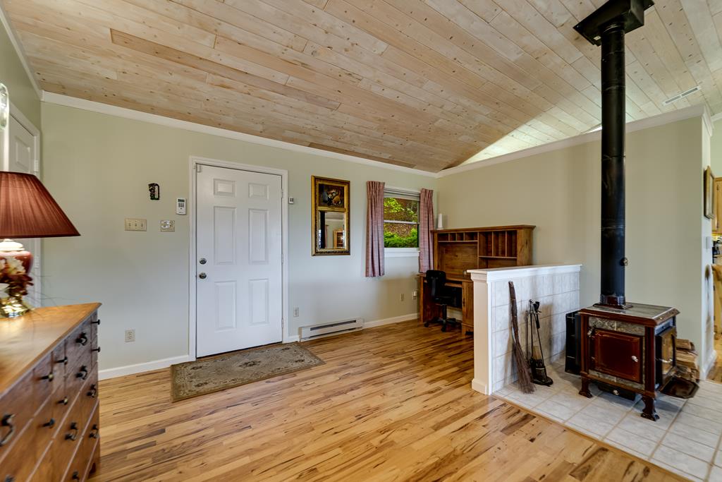 611 Garden Flats Road