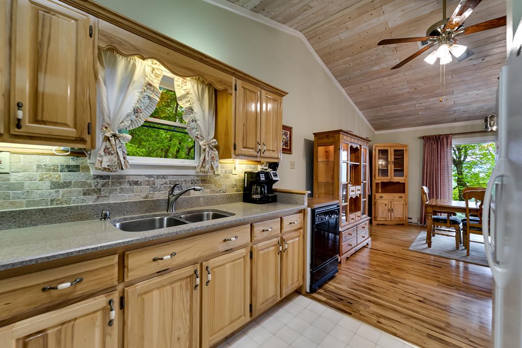 611 Garden Flats Road