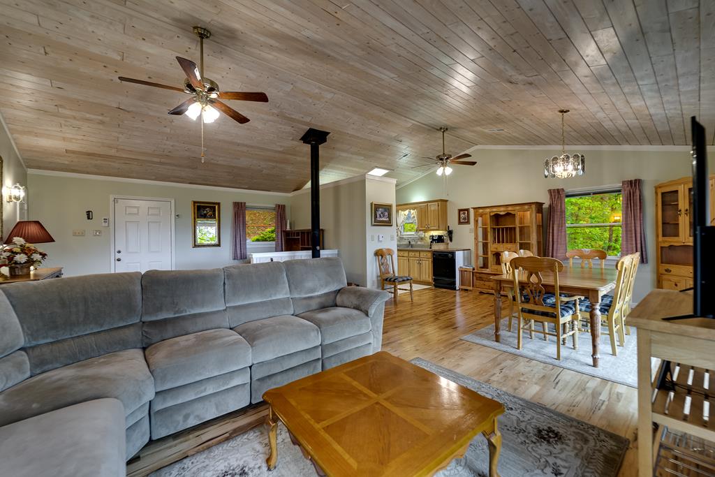 611 Garden Flats Road