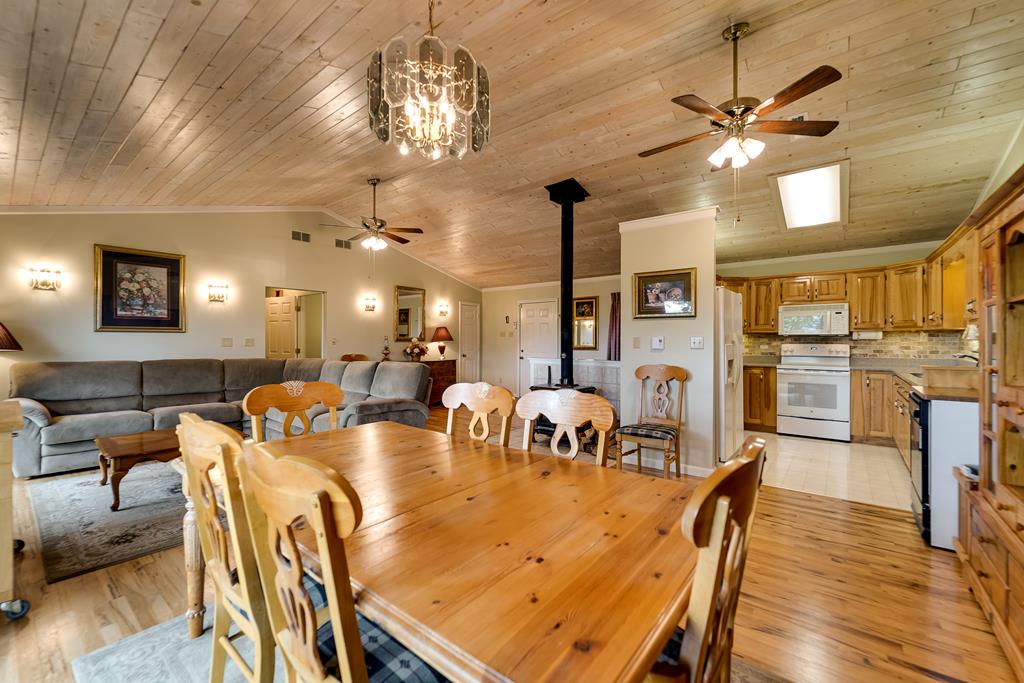 611 Garden Flats Road