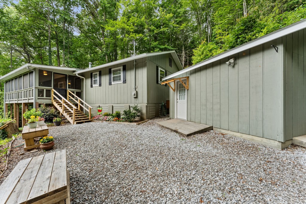 592 Snow Hill Falls Circle